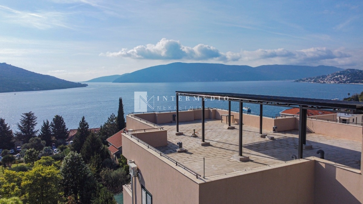 One-Bedroom Apartment for Sale with Garage and Sea View – Kumbor, Herceg Novi
